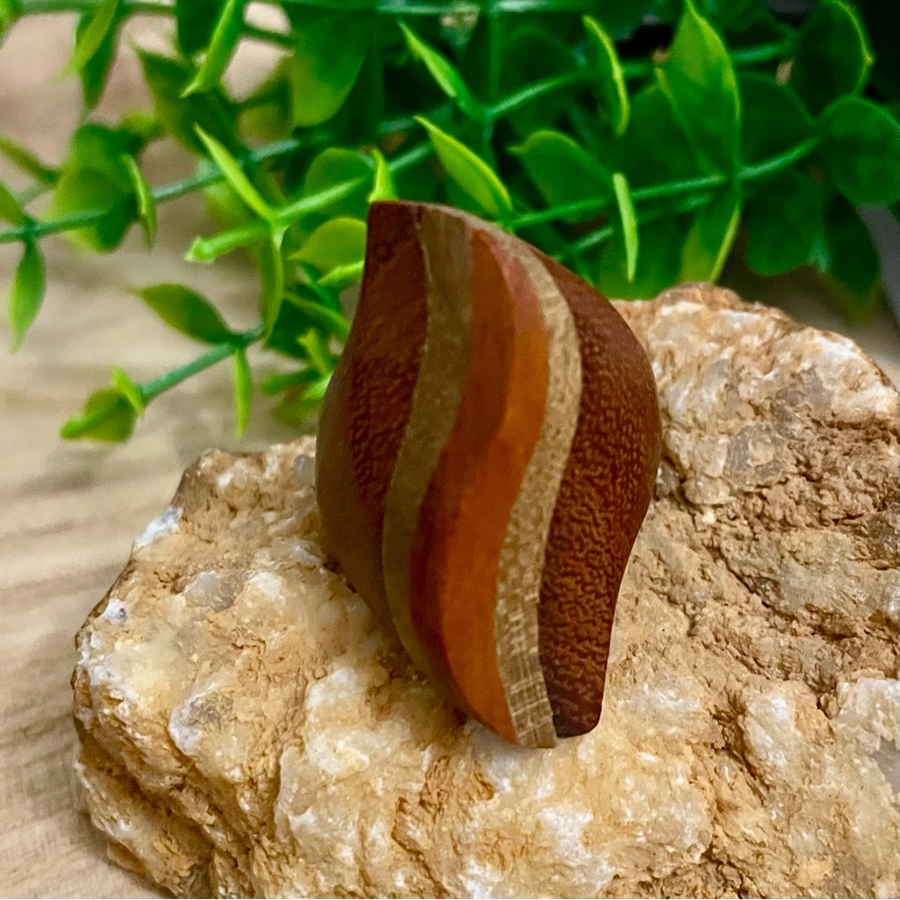 Vintage Handmade Abstract Wooden Ring Size 8 - Picture 4 of 12